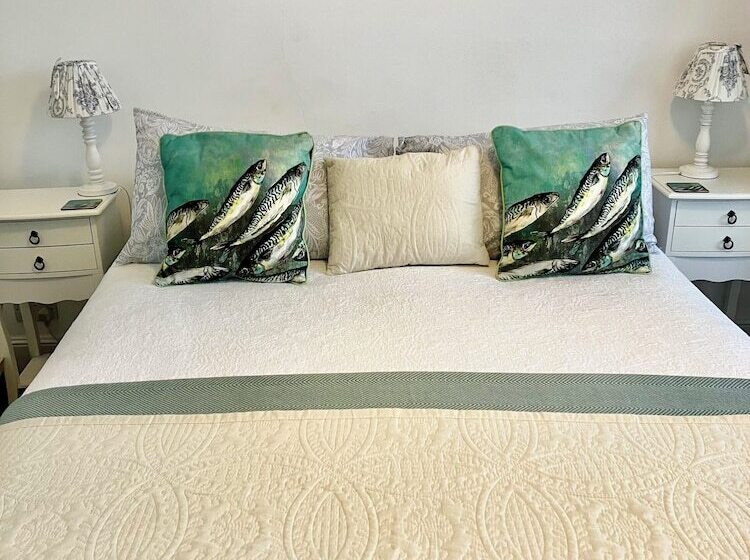 The Old Post House B&b