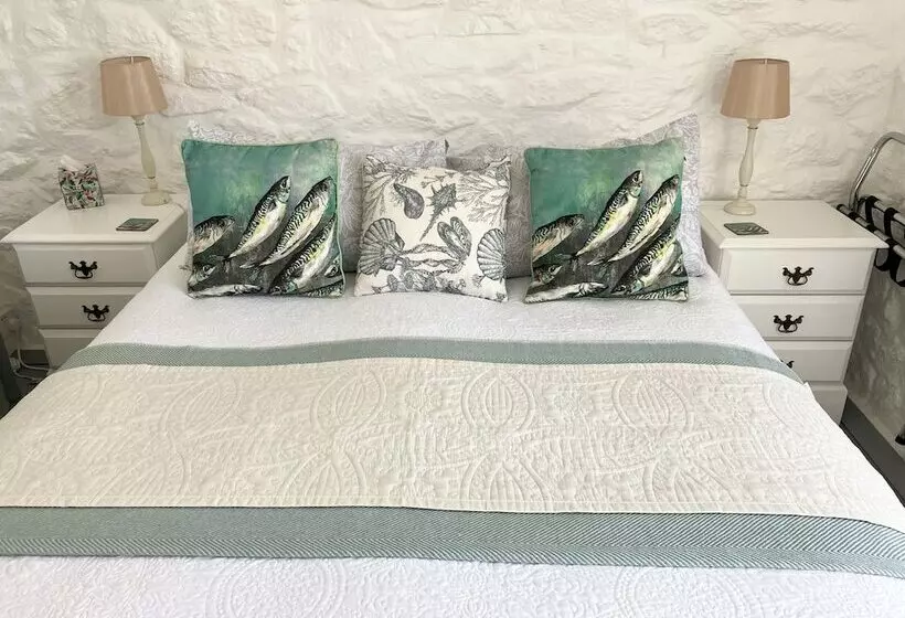 The Old Post House B&b