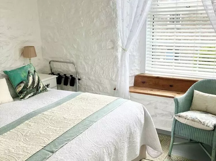 The Old Post House B&b