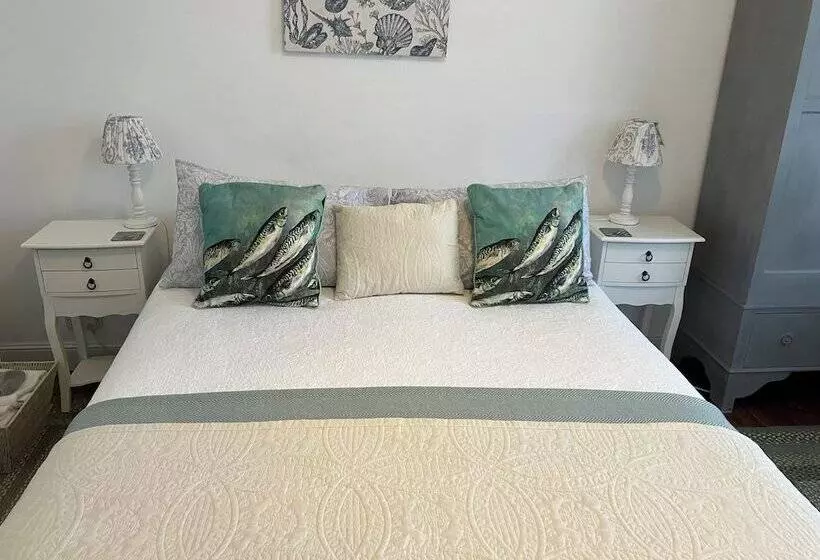 The Old Post House B&b