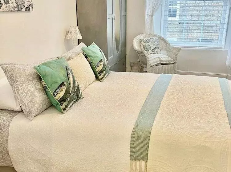 The Old Post House B&b