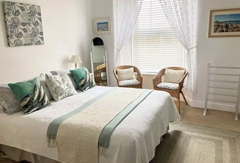 The Old Post House B&b