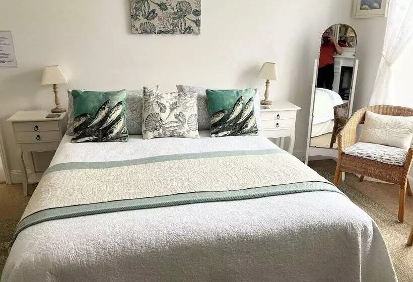 The Old Post House B&b