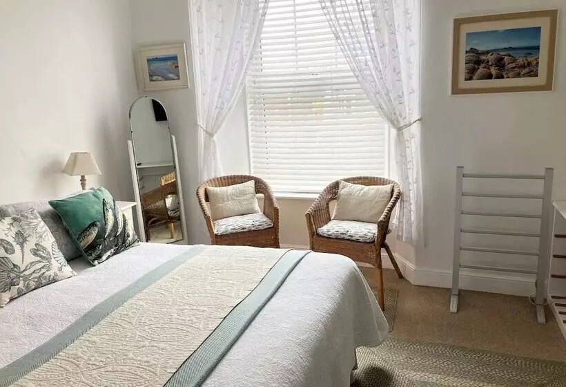 The Old Post House B&b