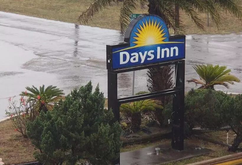 ホテル Days Inn By Wyndham Corpus Christi Beach