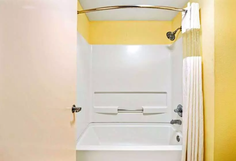 ホテル Days Inn By Wyndham Covington