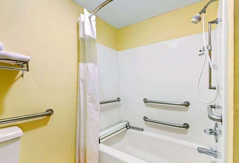 בית מלון כפרי Days Inn By Wyndham Covington