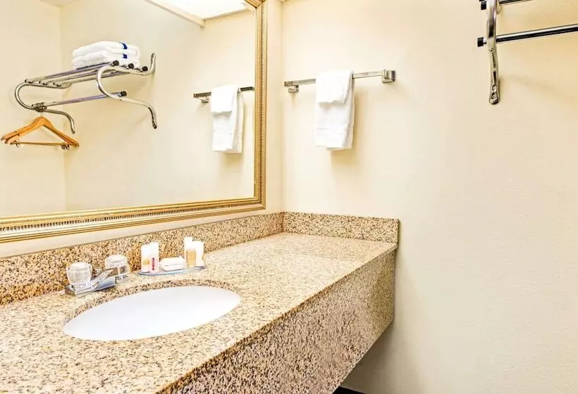 ホテル Days Inn By Wyndham Covington