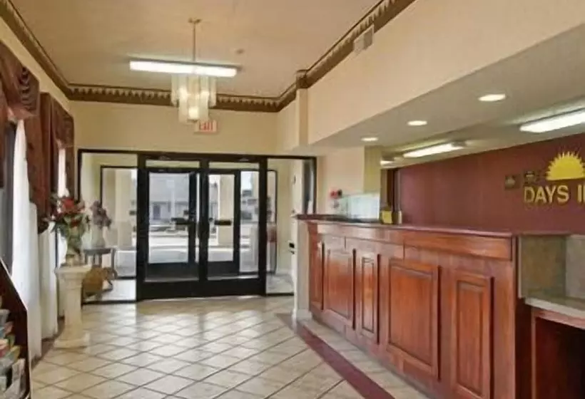 ホテル Days Inn By Wyndham Covington