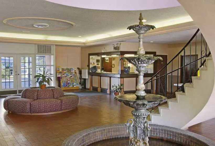 Hotelli Days Inn By Wyndham Gainesville University