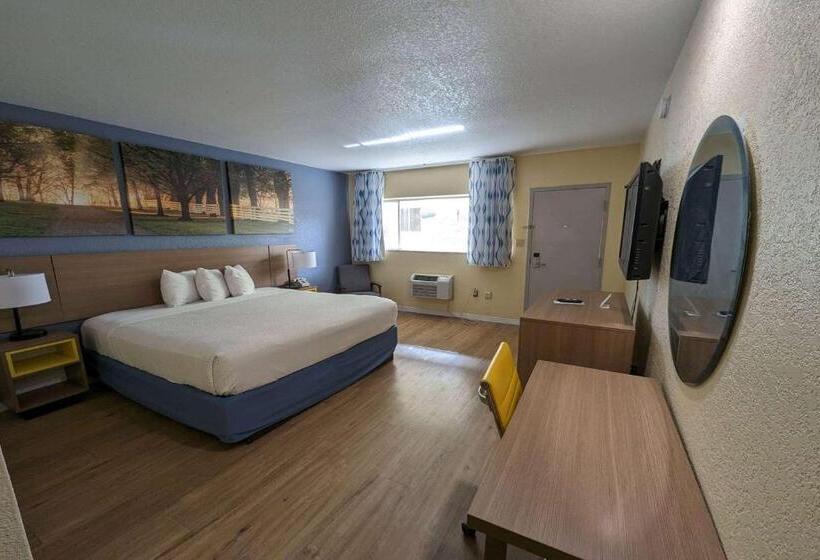 בית מלון כפרי Days Inn By Wyndham Gainesville University