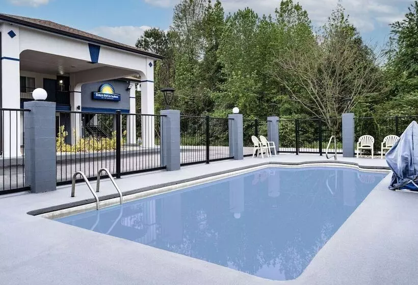 בית מלון כפרי Days Inn By Wyndham Hamilton