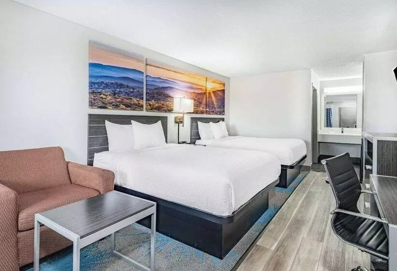 בית מלון כפרי Days Inn By Wyndham Hamilton