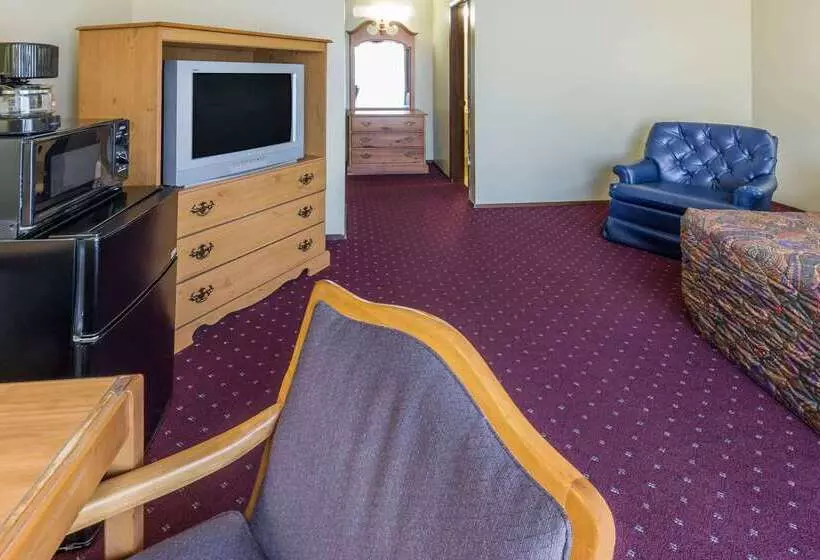 هتل Days Inn By Wyndham Medford