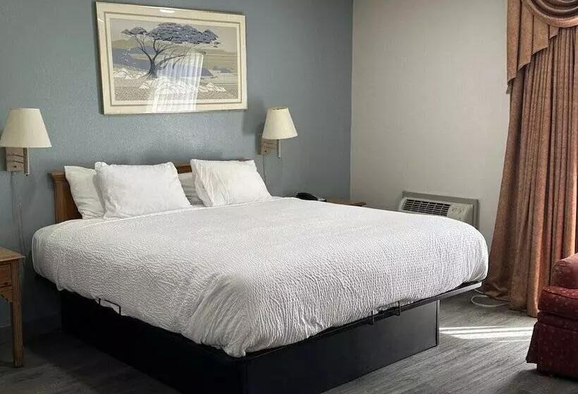 هتل Days Inn By Wyndham Medford