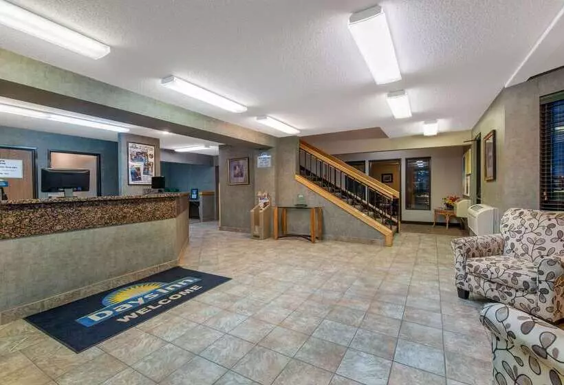 هتل Days Inn By Wyndham Mitchell Sd