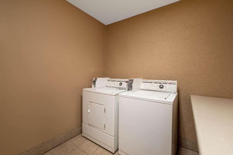 Hotelli Days Inn By Wyndham Mitchell Sd