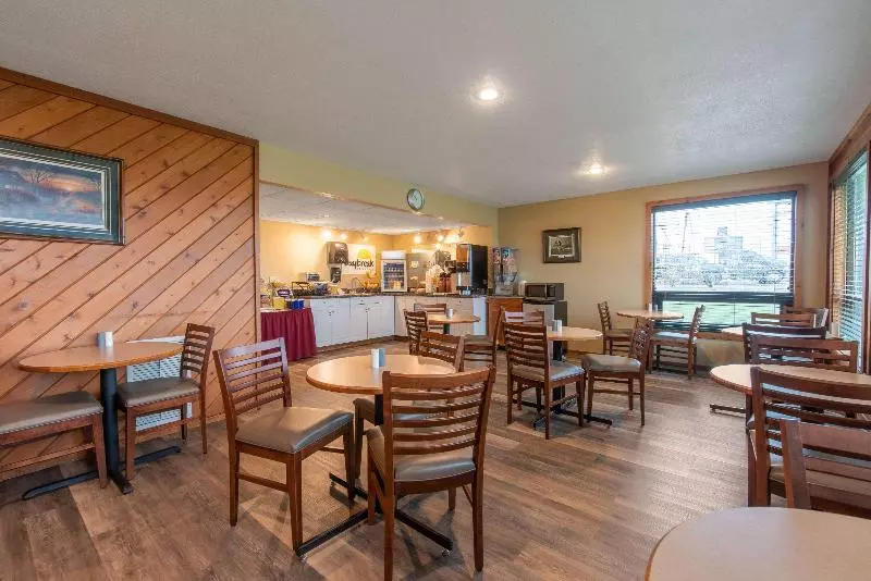 هتل Days Inn By Wyndham Mitchell Sd