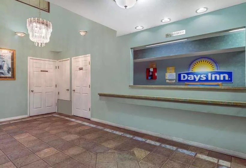 Hotelli Days Inn Windcrest By Wyndham San Antonio