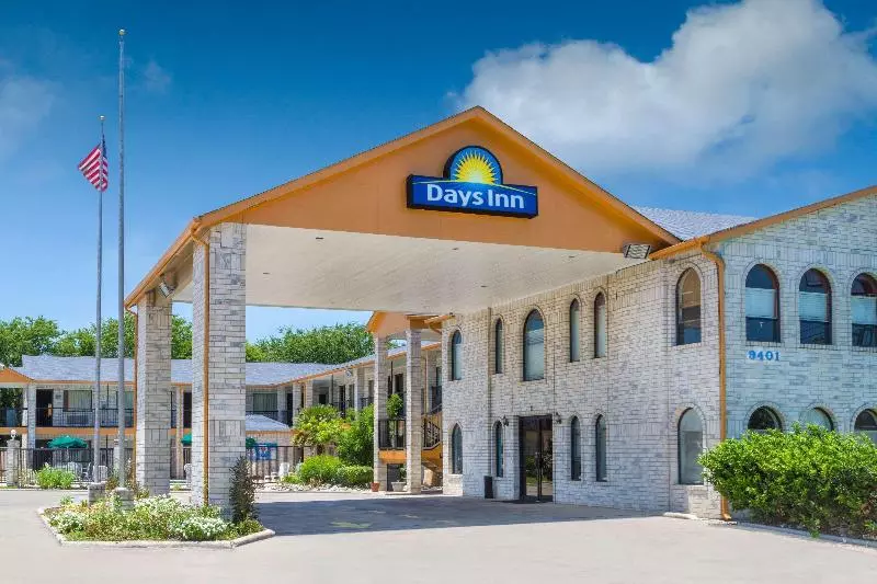 Hotelli Days Inn Windcrest By Wyndham San Antonio