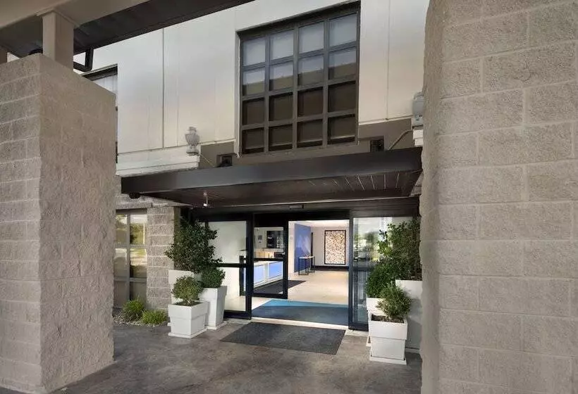 Отель Holiday Inn Express Middlesboro, An Ihg