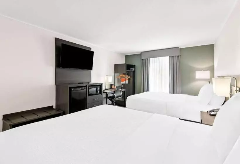 هتل Quality Inn Merrimack Nashua