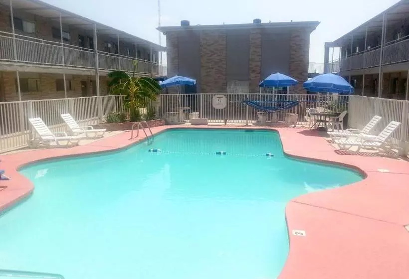 فندق Studio 6 Del Rio