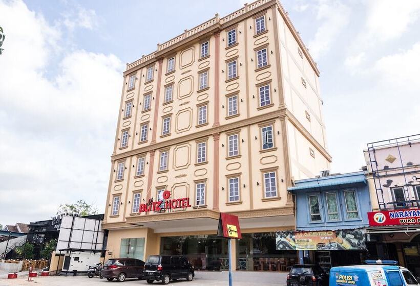Blitz Hotel Batam Centre