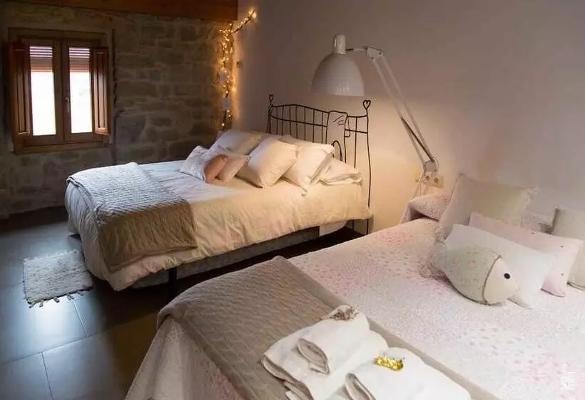 ペンション Albellerol Rural