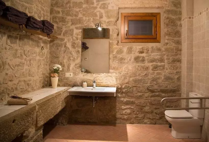 ペンション Albellerol Rural