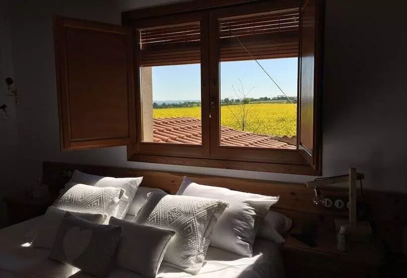 ペンション Albellerol Rural