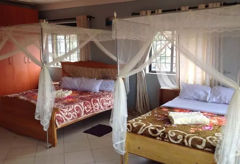 پانسیون Amari Comfort Homes