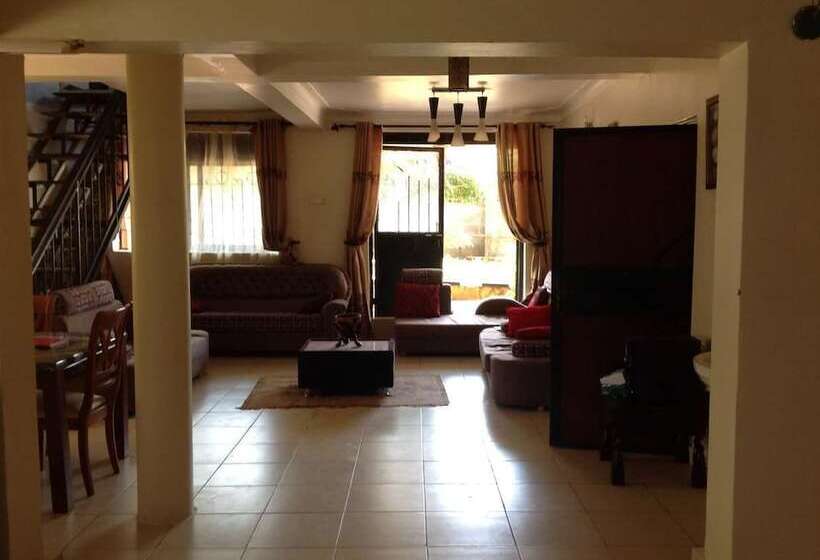 پانسیون Amari Comfort Homes