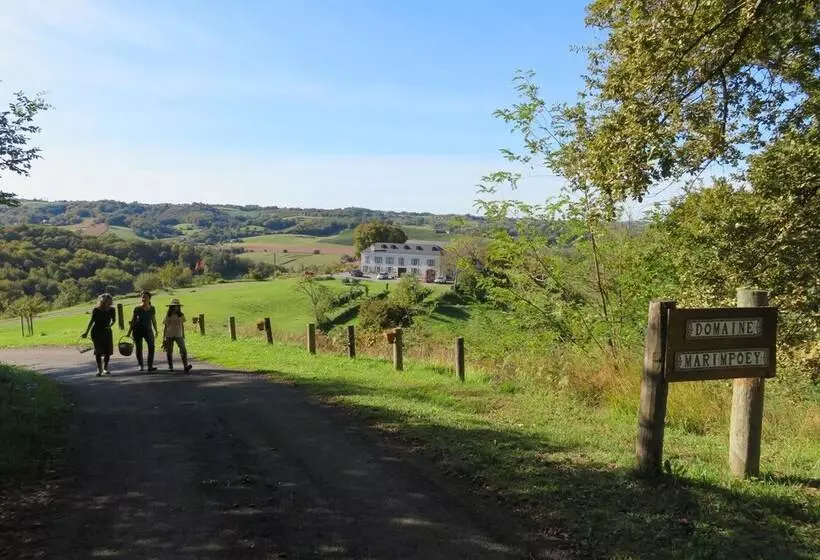 Majatalo Maison D'hôtes Marimpoey