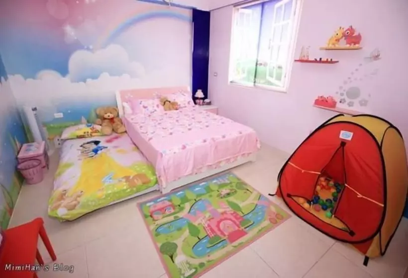 پانسیون Star Fantasy Castle For Family