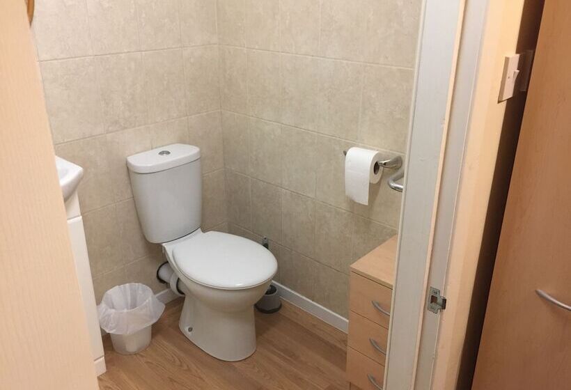 膳宿费 Tudor Lodge