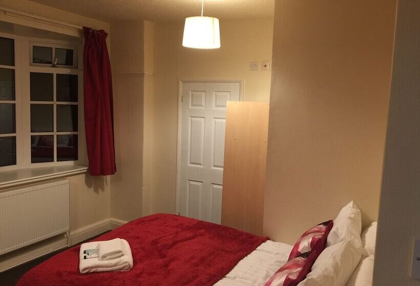 膳宿费 Tudor Lodge