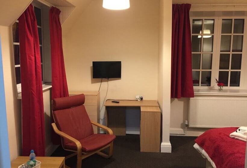 膳宿费 Tudor Lodge