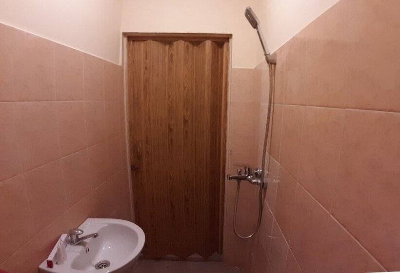 Отель Angelyn Home Stay By Oyo Rooms