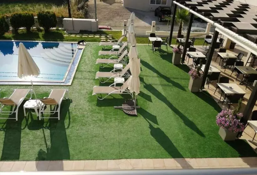 ホテル Carisa Maleme