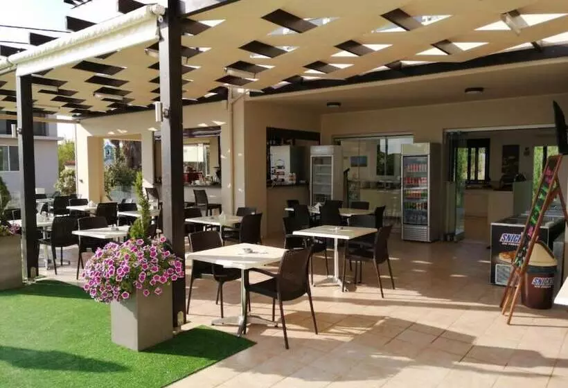 ホテル Carisa Maleme