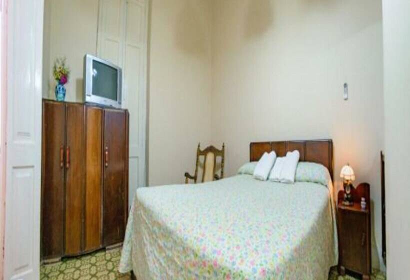 هتل Casa Margarita Y Roberto