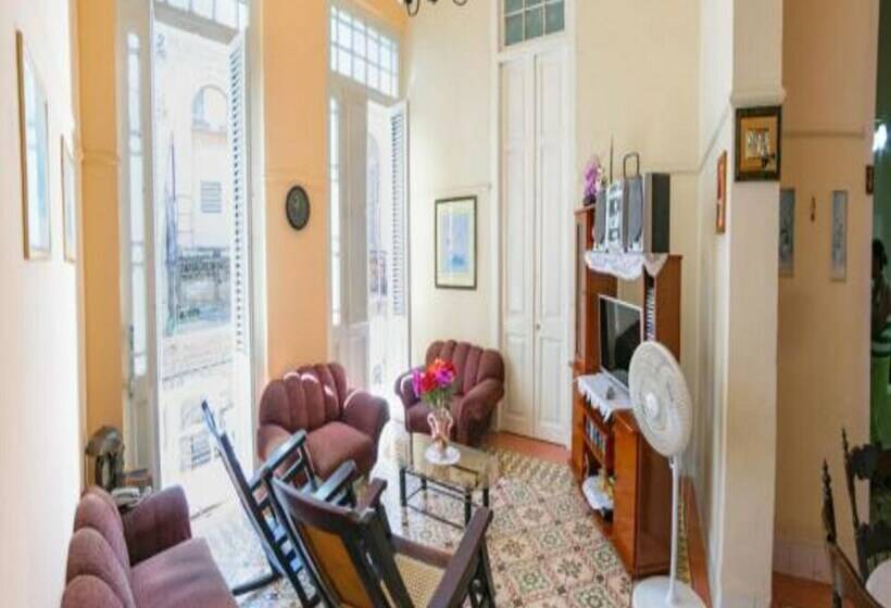 هتل Casa Margarita Y Roberto