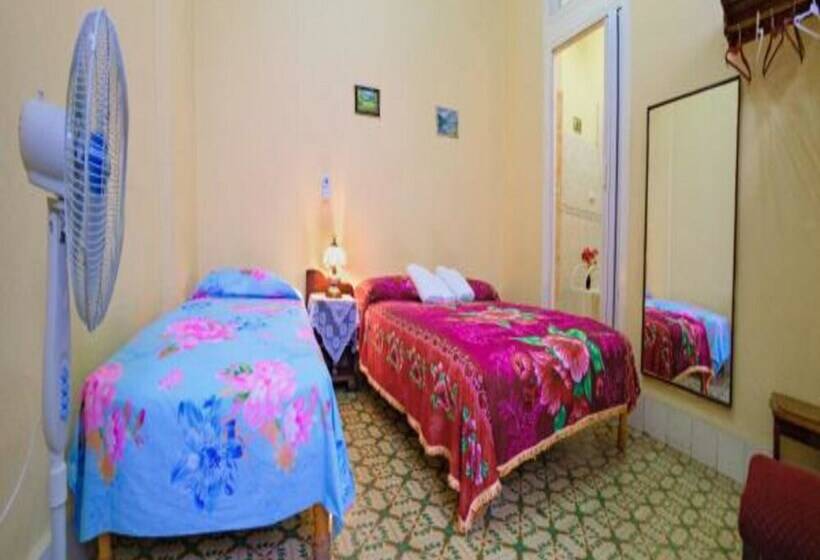 هتل Casa Margarita Y Roberto