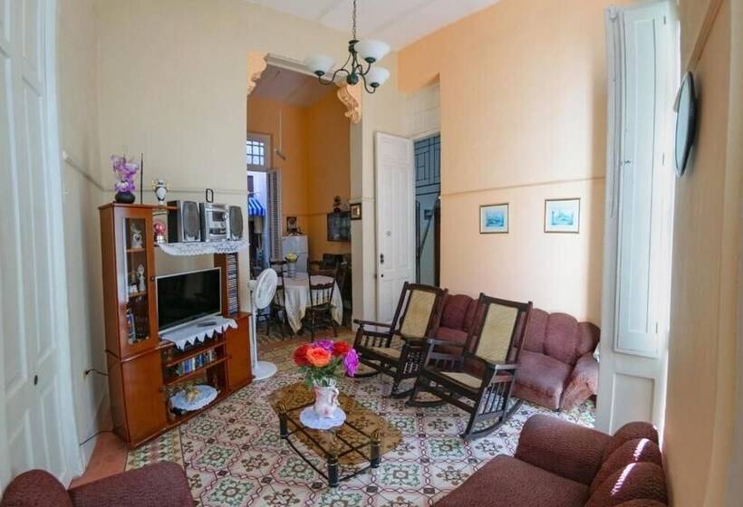 هتل Casa Margarita Y Roberto