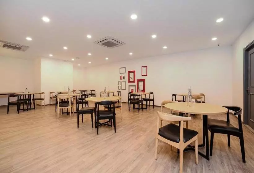ホテル Townhouse Chattarpur Opp. Tivoli Garden Near Chhatarpur Metro Station