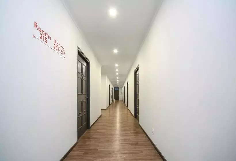 ホテル Townhouse Chattarpur Opp. Tivoli Garden Near Chhatarpur Metro Station
