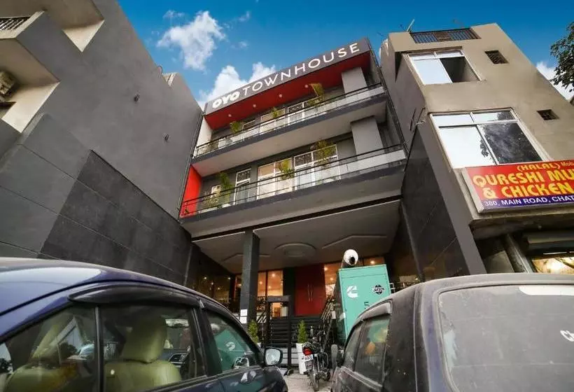 ホテル Townhouse Chattarpur Opp. Tivoli Garden Near Chhatarpur Metro Station