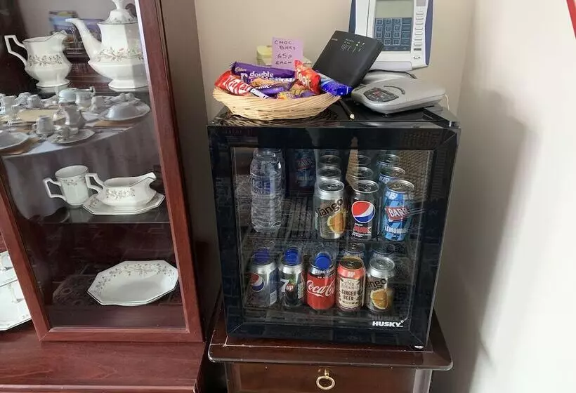 ペンション Rosevale Bed & Breakfast