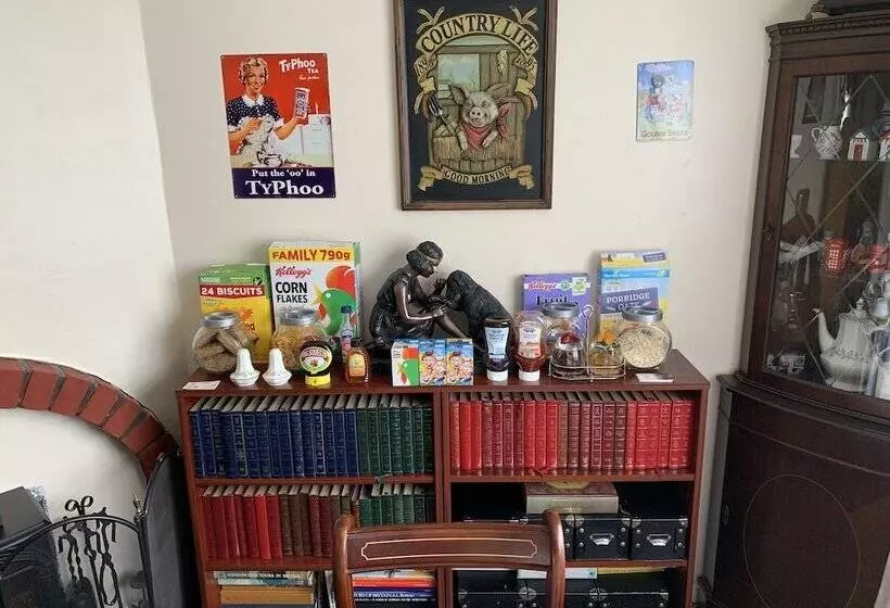 ペンション Rosevale Bed & Breakfast